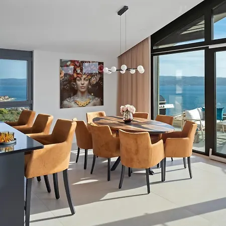 Villa Flower With 3 En-suite Bedrooms, Heated Pool, Sea Views